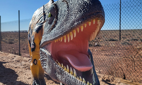 Meteor City Dino-Drive-thru in Arizona between Winslow and Flagstaff