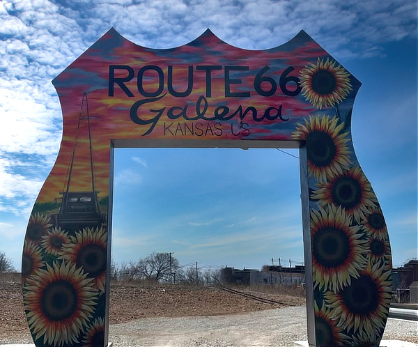 Route 66 Drive-thru Arch in Galena, Kansas