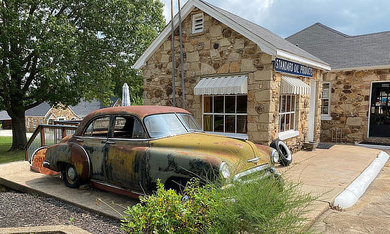 The old Chevy and office, at the Wagon Wheel Motel in Cuba, Missouri on Historic Route 66
