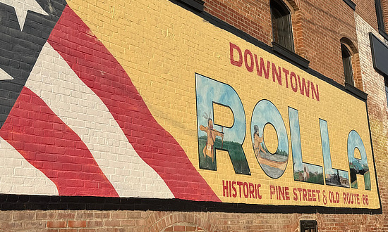 Downtown Rolla, Missouri mural ... historic Pine Street and Old Route 66