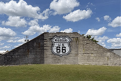 Twin Cities Street RailwaY Mural in Webb City, Missouri