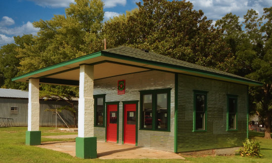 Texaco Filling Station on Route 66 in Foyil, Oklahoma