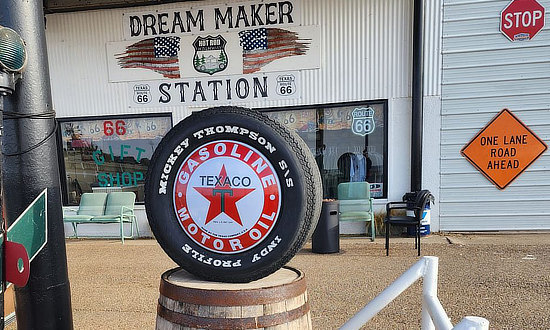 Dream Maker Station Route 66 Souvenir & Gift Shop in Adrian, Texas