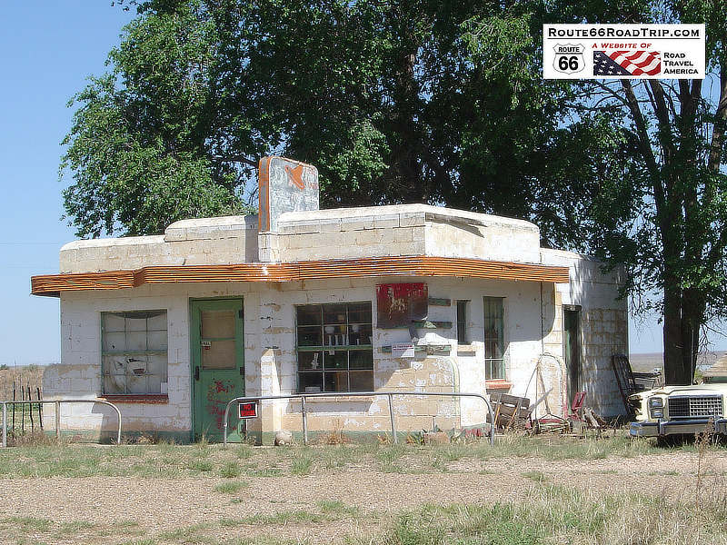 Abandoned Brownlee Diner in Glenrio