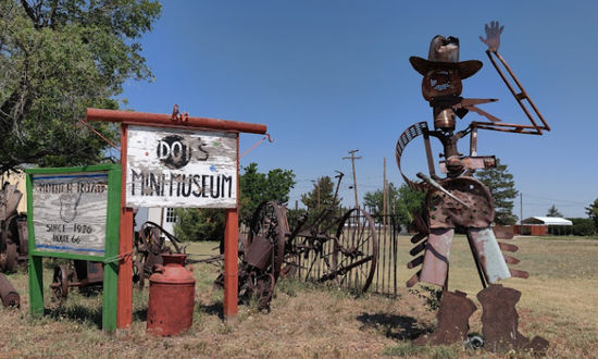 Dot's Mini Museum in Vega, Texas